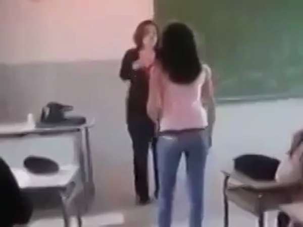 Zorla öğrenci pornoları pornoları zorla öğrenci